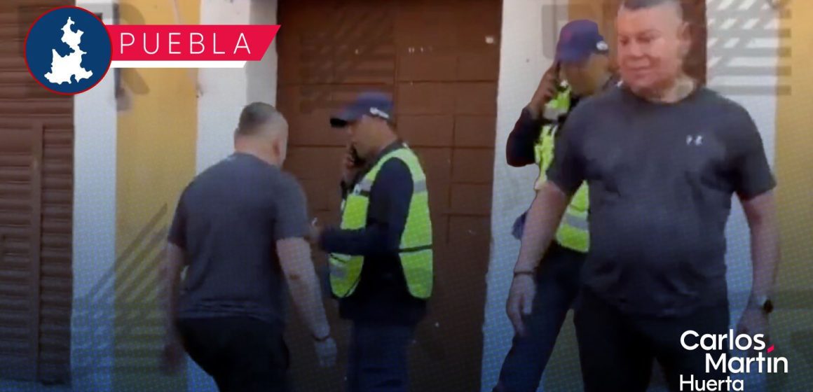 Hombre agrede a supervisores de movilidad en el Centro Histórico de Puebla