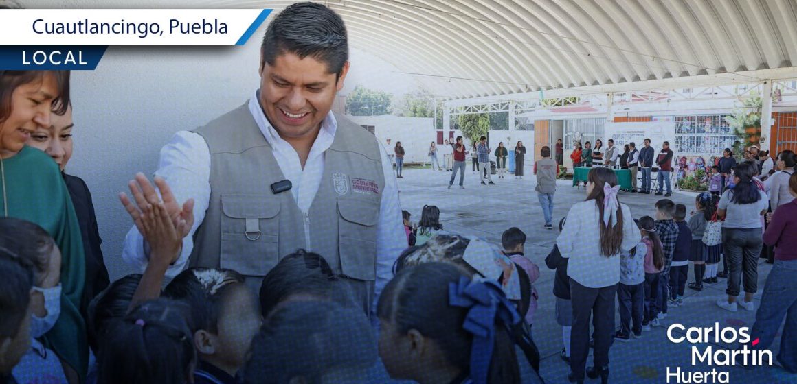 Omar Muñoz entrega barda perimetral en el preescolar Carmen Serdán