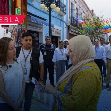 Impulsan el mantenimiento y orden en la emblemática Calle de los Dulces de Puebla