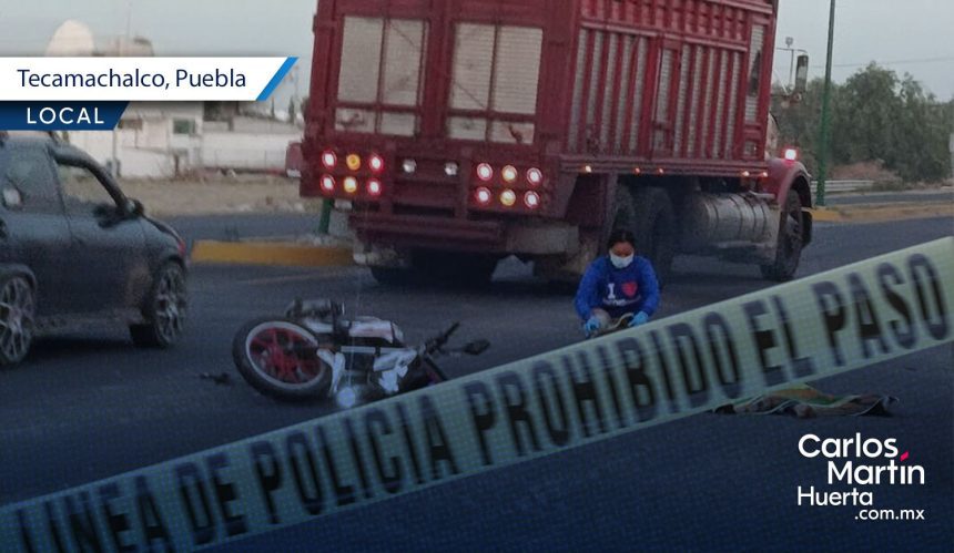 Mujer muere tras accidentarse en motocicleta en Tecamachalco; no traía casco