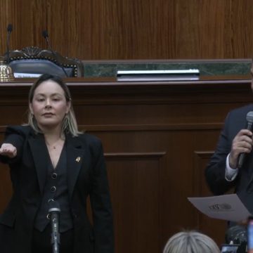 Yeraldine Bonilla Valverde rinde protesta como gobernadora interina de Sinaloa