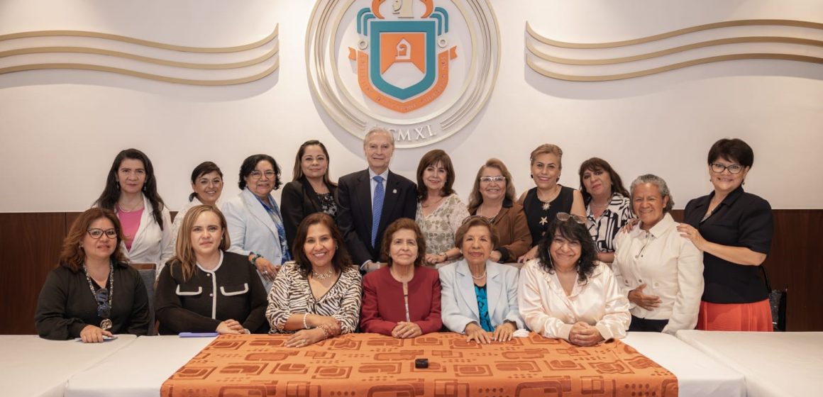La UDLAP certificará a la AMPEP; las socias capacitarán en Periodismo y Letras