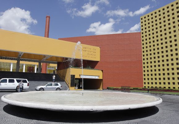 Asalto en el Centro de Convenciones: delincuentes armados roban dinero del Mega Outlet de Belleza