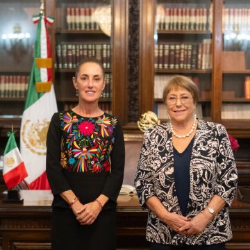 Sheinbaum se reúne con Michelle Bachelet en Palacio Nacional; México mantiene respaldo para la ONU