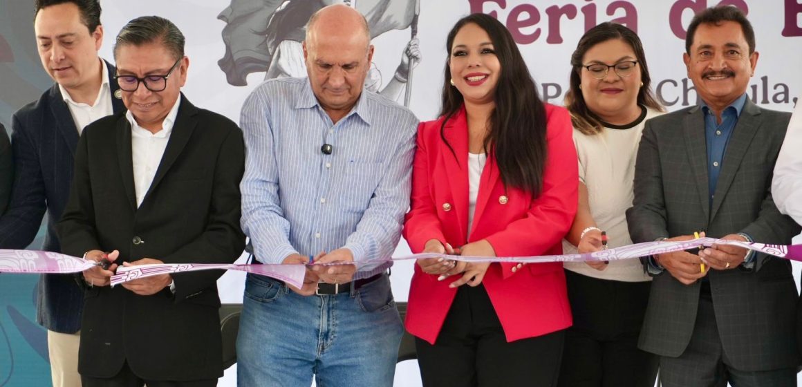 Con respaldo estatal, Tonantzin Fernández impulsa el empleo en San Pedro Cholula