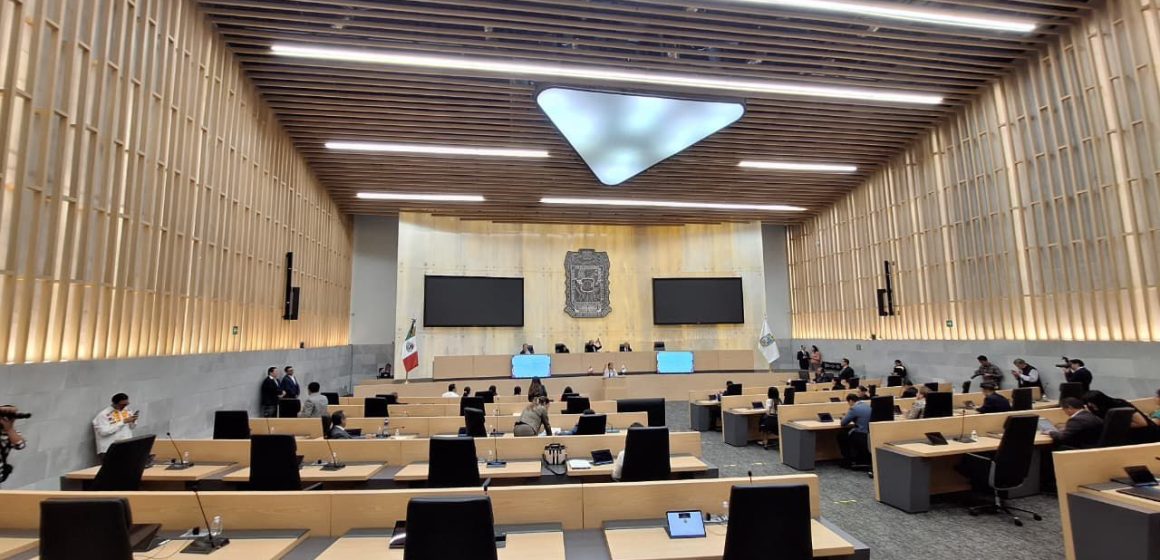 Congreso aprueba capacitación en lenguas indígenas para personal de salud