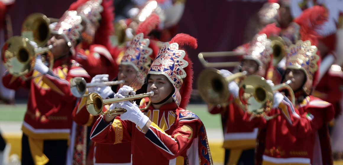 Vibran las calles de Puebla con el Desfile Conmemorativo a la Batalla del 5 de Mayo
