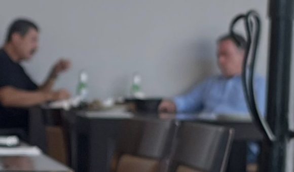 Senador de Morena Enrique Inzunza reaparece en Culiacán junto a Javier Corral