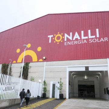 Puebla impulsa producción de paneles solares con fábrica “Tonalli”; Claudia Sheinbaum respalda proyecto
