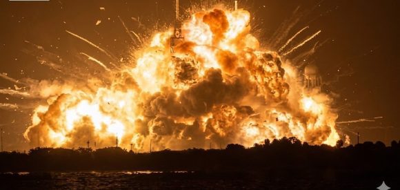 Explosión del cohete New Glenn de Blue Origin durante una prueba en Cabo Cañaveral