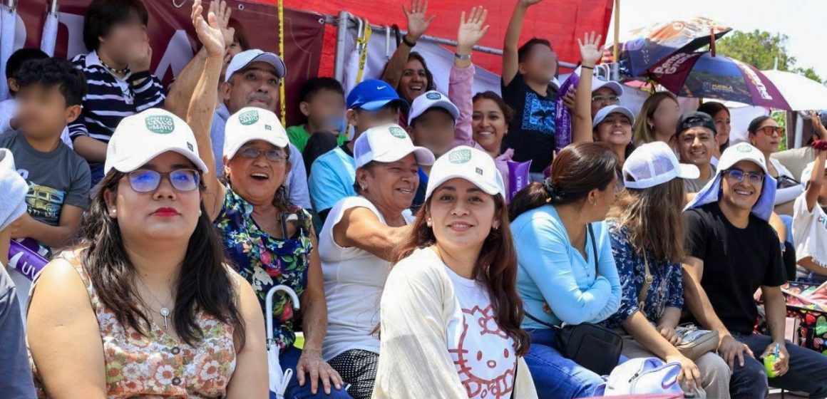En completa tranquilidad concluye desfile conmemorativo de la Batalla de Puebla
