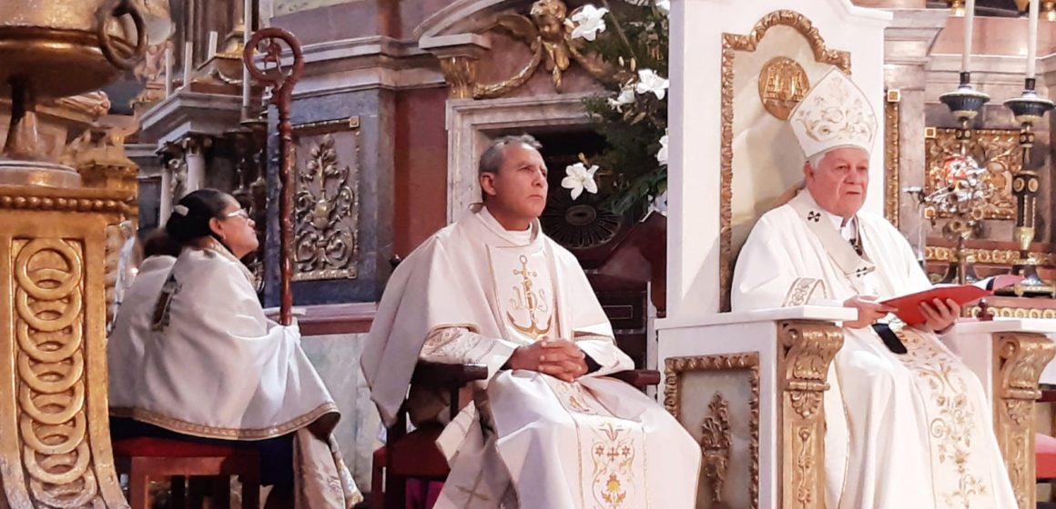 Arzobispo de Puebla llama a valorar a las madres todos los días