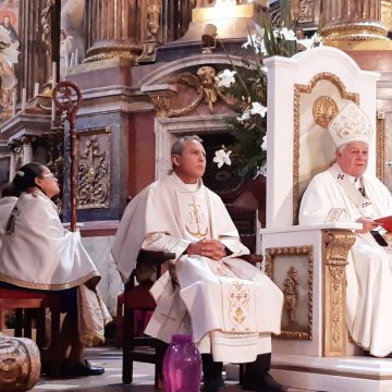 Arzobispo de Puebla llama a valorar a las madres todos los días