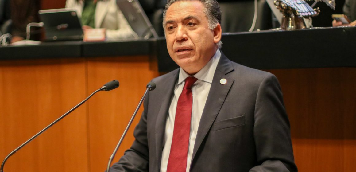 Enrique Inzunza niega vínculos con Los Chapitos y CJNG; asegura que permanece en Sinaloa