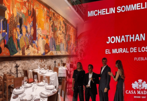 Puebla brilla en noche de estrellas Michelin con premio para Mural de los Poblanos