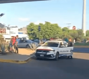 Balacera entre ocupantes de vehículos provoca alarma en Amalucan; no reportan heridos