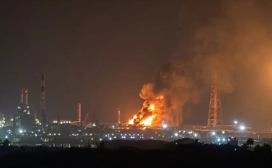 Explosión en Refinería de Salina Cruz, Oaxaca: Pemex reporta 6 lesionados
