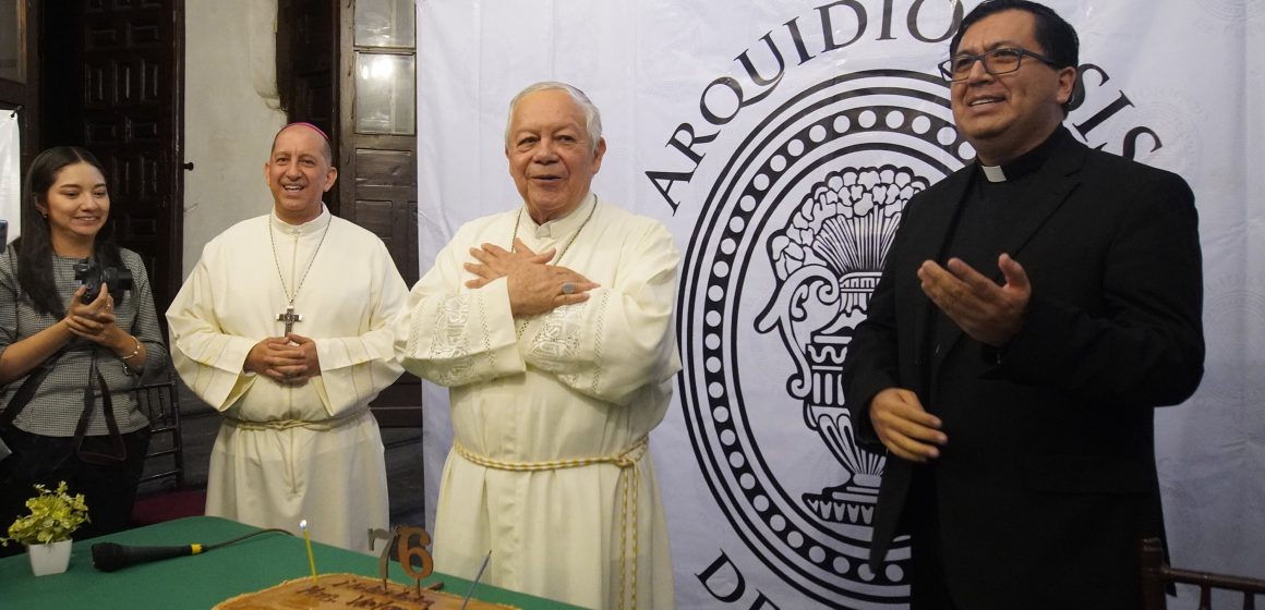 La Iglesia de Puebla se prepara para celebrar el Jubileo Sacerdotal de monseñor Víctor Sánchez