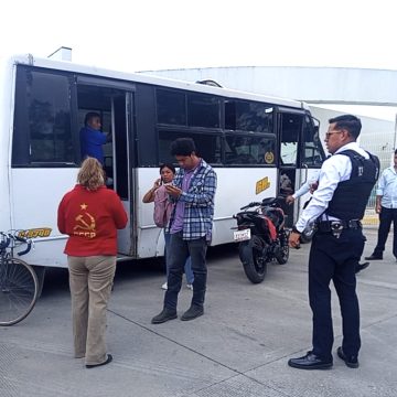 Ruta 68 A: Chofer maneja a exceso de velocidad y lesiona a 5 pasajeros en Xonacatepec