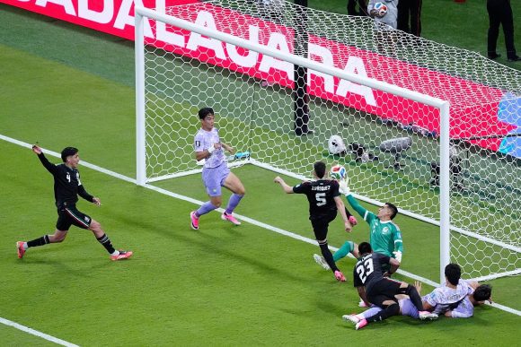 México derrota 1-0 a Corea del Sur y clasifica como líder de grupo a dieciseisavos