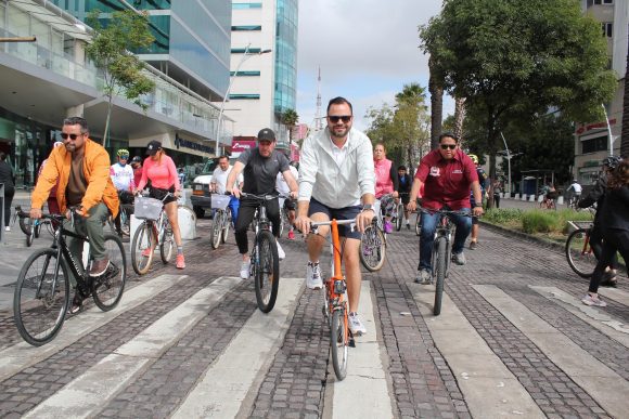 7d268cb8-35e1-4de4-a0f8-87252af6dc87 Más de 6 mil ciclistas participan en la rodada “La Bici Mueve a la Capital” en Puebla