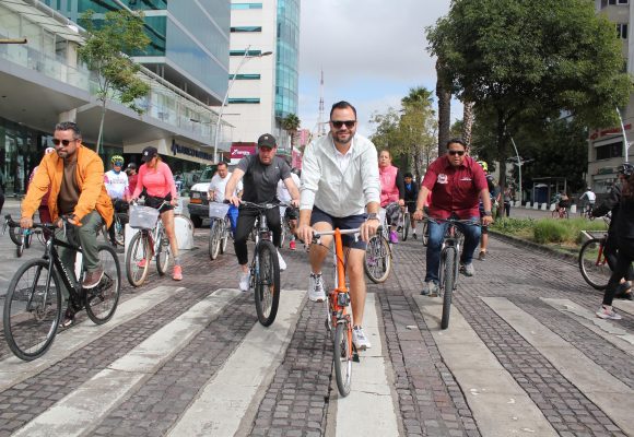 7d268cb8-35e1-4de4-a0f8-87252af6dc87 Más de 6 mil ciclistas participan en la rodada “La Bici Mueve a la Capital” en Puebla