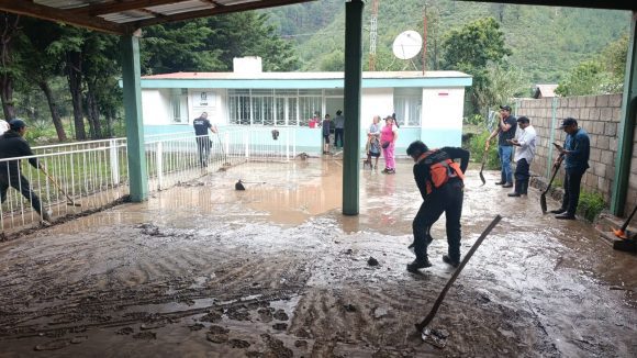 Afectación lluvias Vicente Guerrero Desbordamiento de arroyo en Vicente Guerrero deja viviendas y clínica afectadas