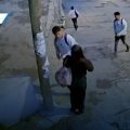 Asaltan a mujer mientras esperaba el transporte público en Amozoc