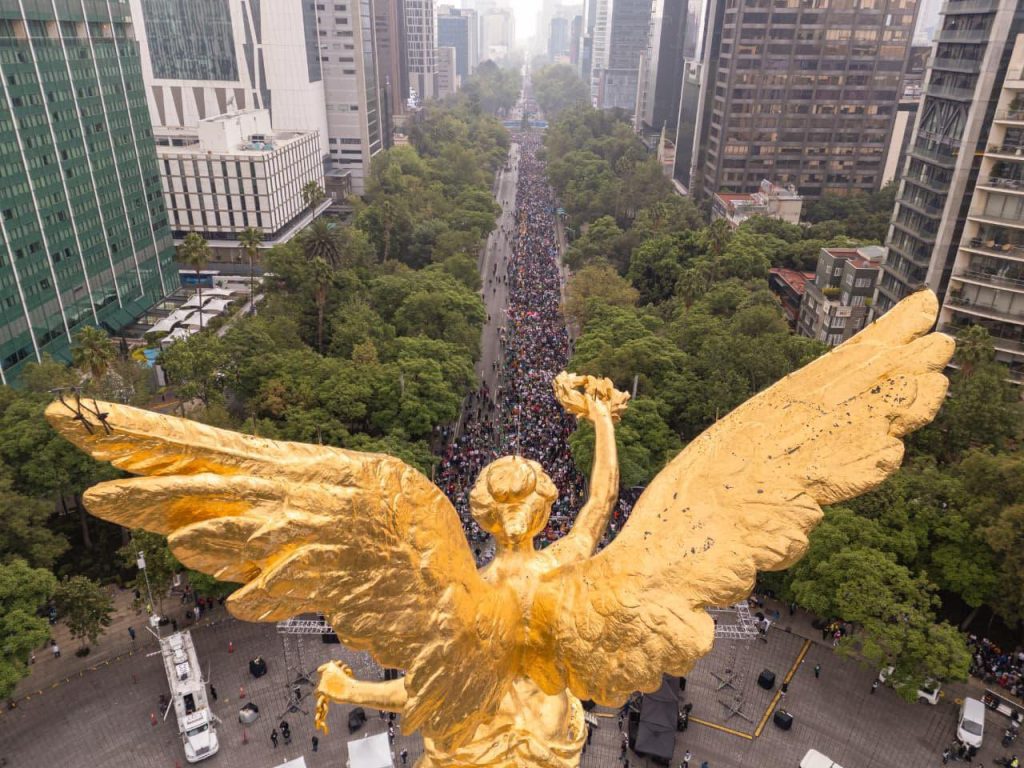 CDMX ola mas grande del mundo Angel de la Independencia
