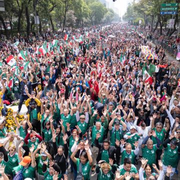 CDMX ola más grande del mundo -récord CDMX logran el Récord Guinness de la ola más grande del mundo