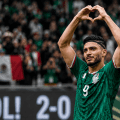 Raúl Jiménez marca su primer gol en un Mundial y lo dedica a su padre fallecido