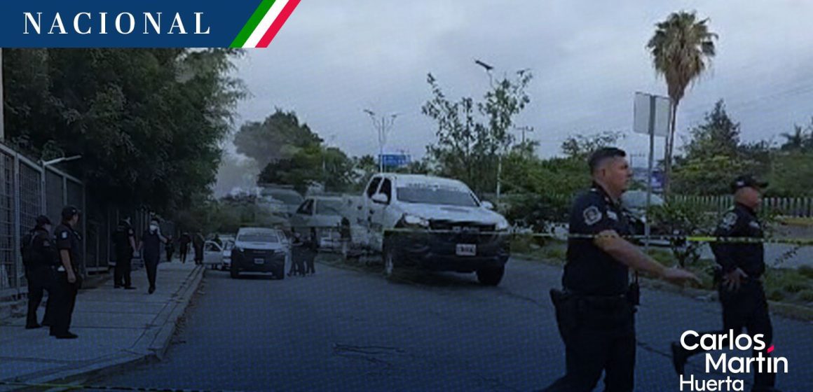 Abandonan vehículo con cuatro cuerpos frente al Congreso de Guerrero