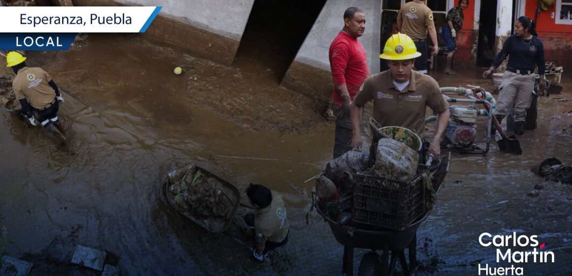 Se desborda barranca en Esperanza; hay doce viviendas afectadas
