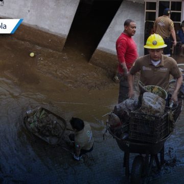Se desborda barranca en Esperanza; hay doce viviendas afectadas