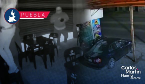 En minutos, roban negocio de mariscos en San Aparicio; revelan video