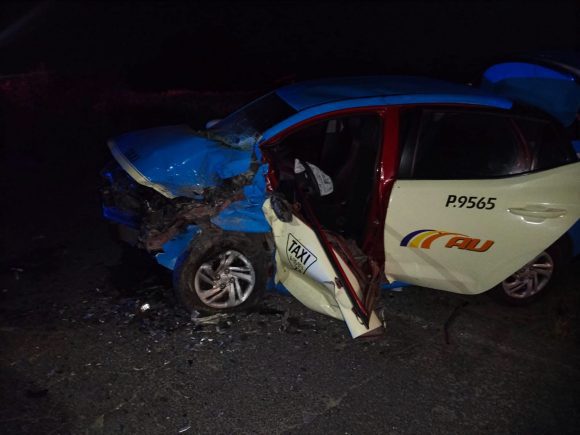 Fatal accidente en Zinacatepec: conductor muere tras invadir carril y chocar contra un taxi