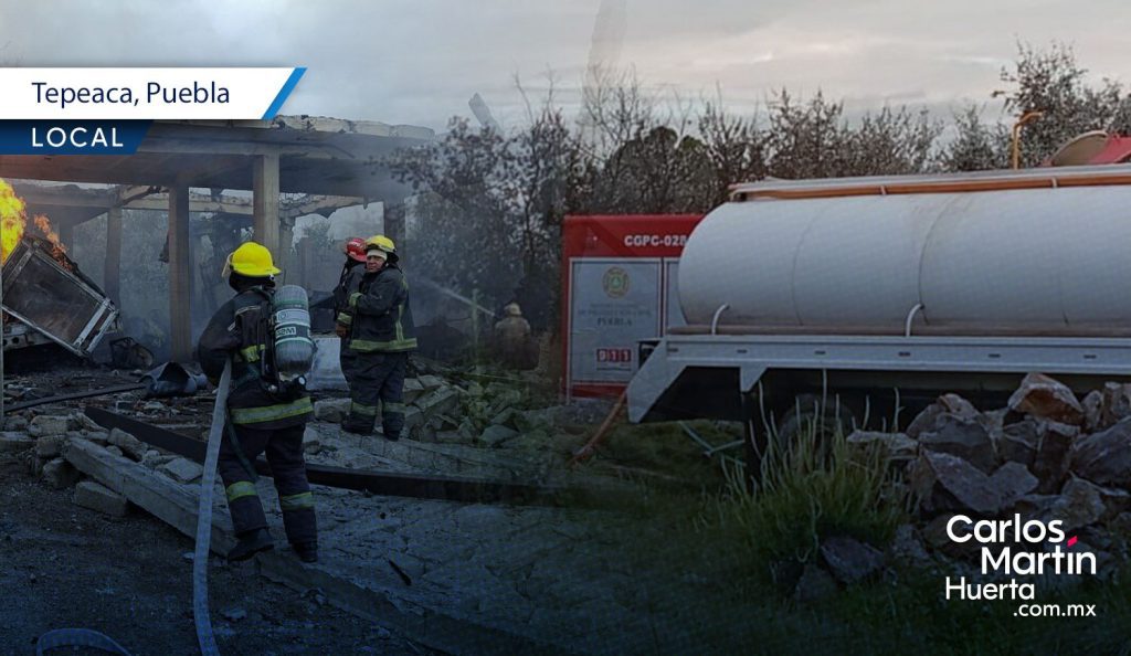 Remueven a mandos de la Policía Estatal en Tepeaca tras explosión de pipas de gas LP 1 Labores de enfriamiento pipas Tepeaca