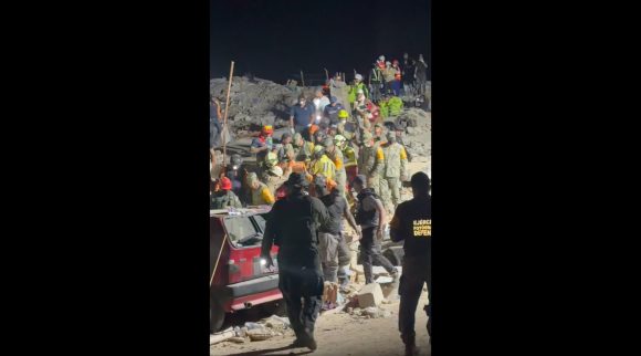 Rescatan a niño de 11 años tras terremoto en Venezuela; participa el Ejército Mexicano