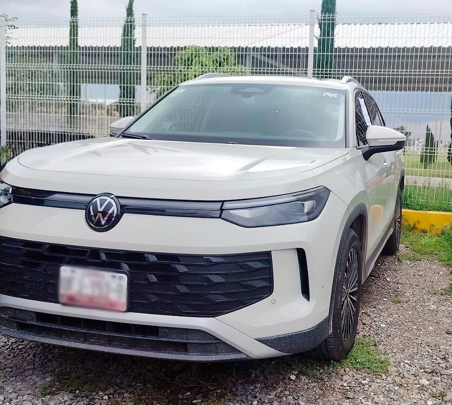 Localizan en San Antonio Cacalotepec camioneta VW Tiguan robada en La Carcaña 1 VW