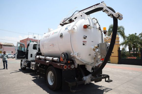 Pemex dona a Cuautlancingo equipo para prevenir inundaciones