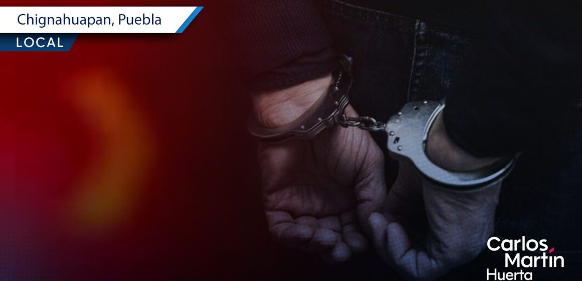 Vecinos impiden robo a domicilio en Zacatlán; autoridades detienen al ladrón