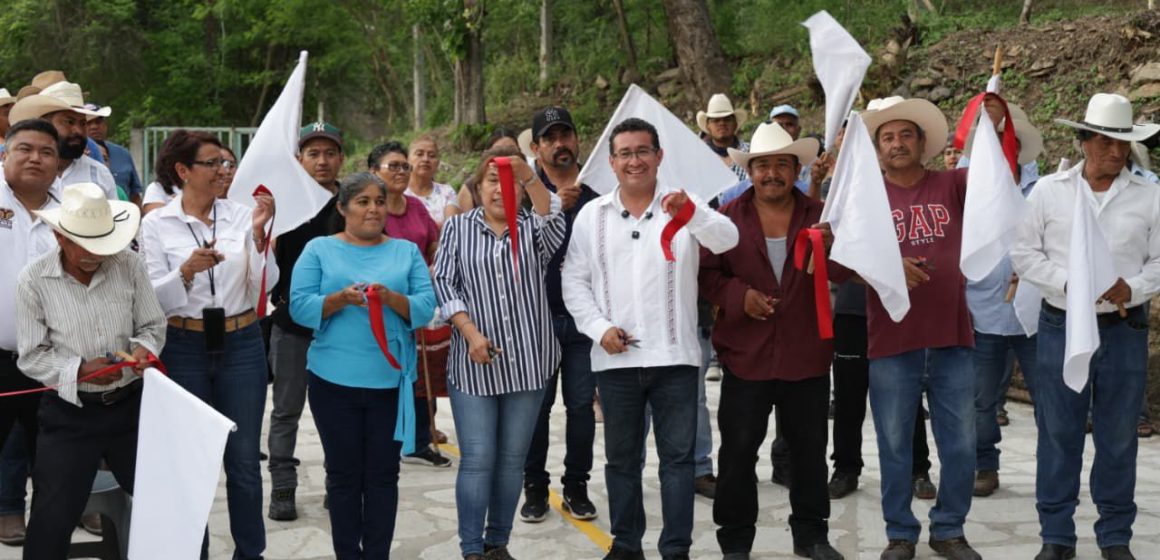 Destaca Pável Gaspar acciones de obra comunitaria para detonar el desarrollo de la mixteca