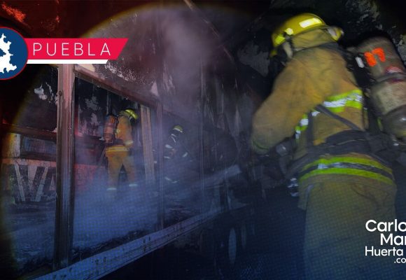 Bomberos sofocan incendio de vehículo en la colonia Real Guadalupe