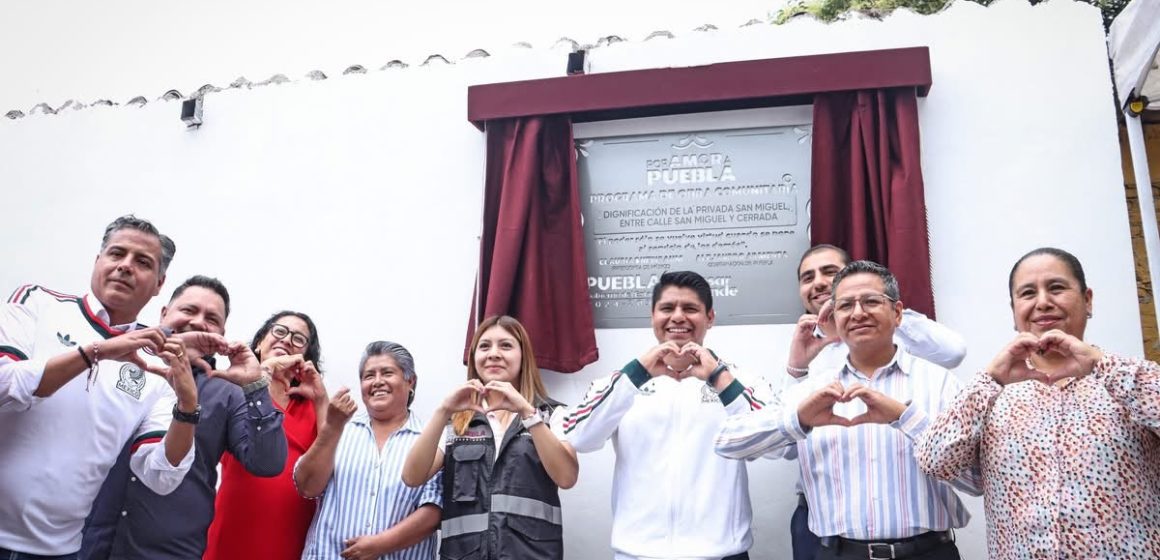 Entrega Omar Muñoz pavimentación en Privada San Miguel