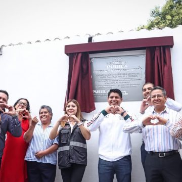 Entrega Omar Muñoz pavimentación en Privada San Miguel