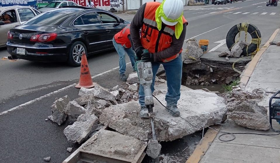 Agua de Puebla rehabilita caja de válvulas en Boulevard Xonacatepec