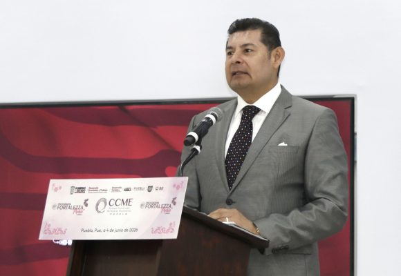 Armenta anuncia Centro Cultural y Deportivo para familias de trabajadores de Volkswagen