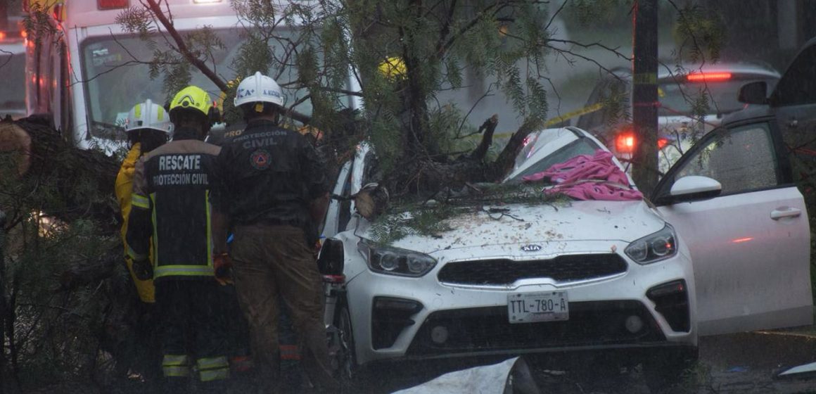 Lluvias en Puebla provocan una muerte e inundaciones