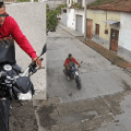 Asaltan a mujer en San Juan Coahuixtla, Izúcar de Matamoros; captan a delincuente en video