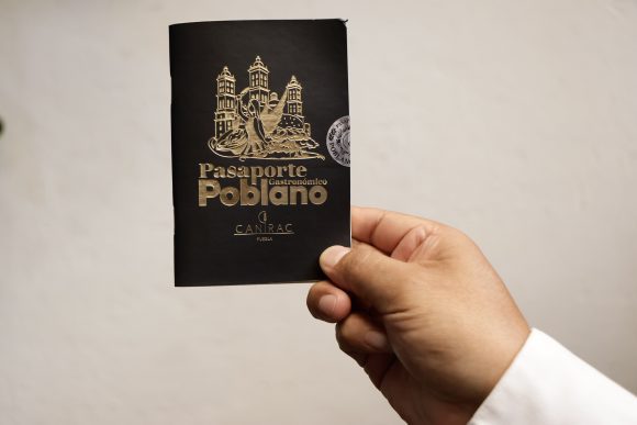 Lanzan el Pasaporte Gastronómico Poblano: ¿Qué es y cómo obtener descuentos en 29 restaurantes?